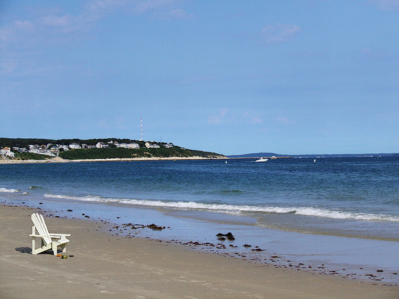 ChairOnBeach0410